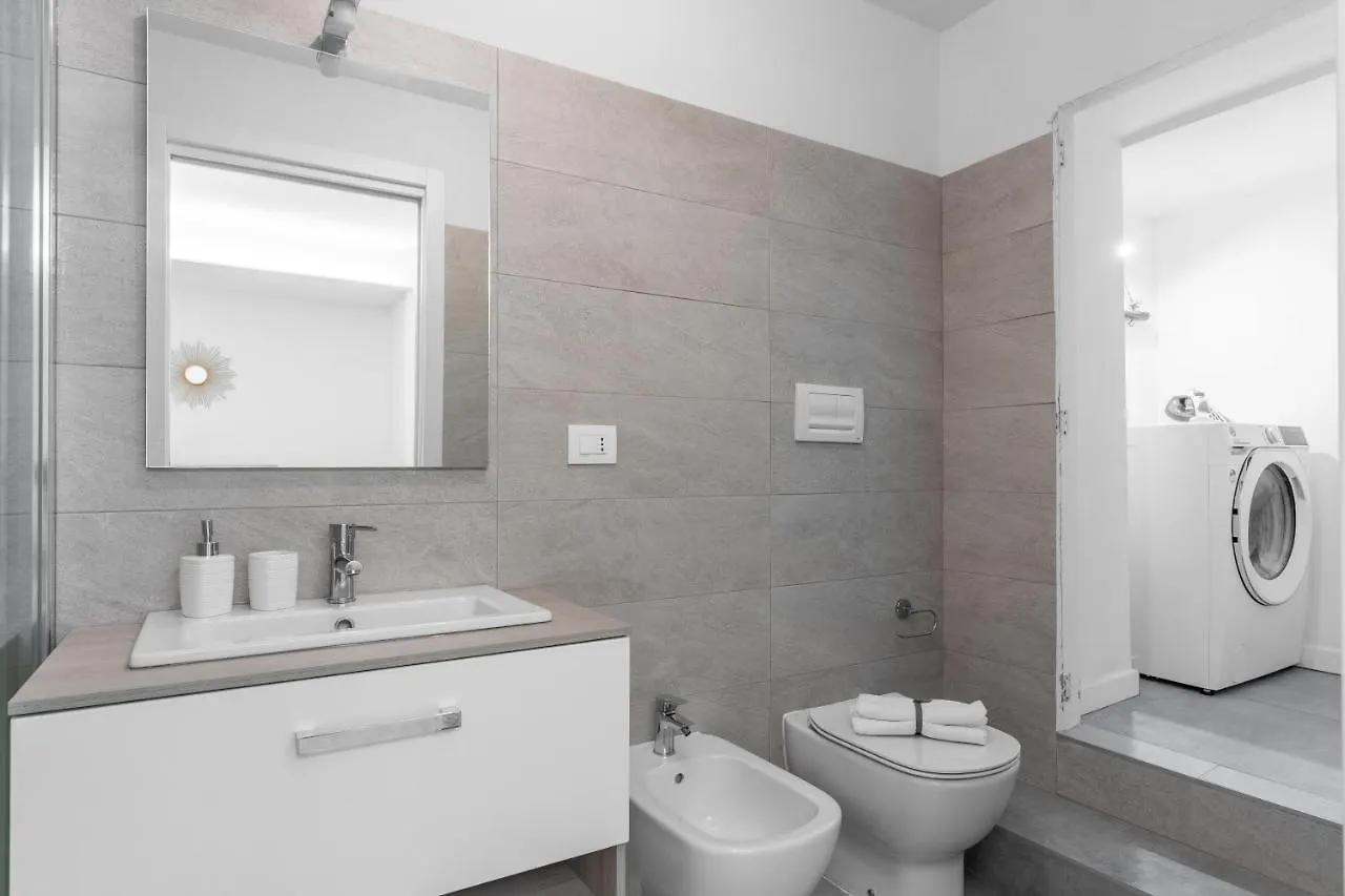 Apartment Milan San Siro City Life & Fiera 0*,  Italia